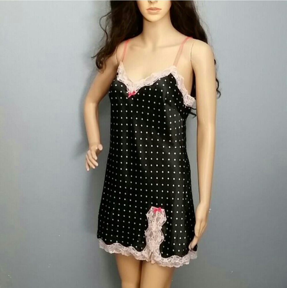 Victoria's Secret Night gown
Size S